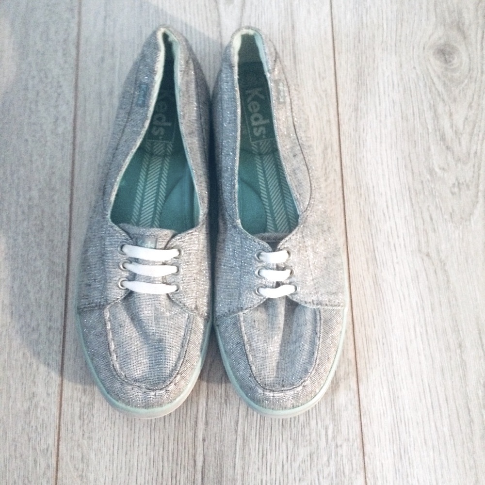 KEDS SUPER CUTE SLIP ON SHOES